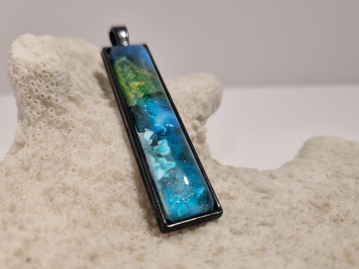 Medium rectangle pendant with glass cabochon